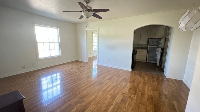 Photo - 3821 Woodleigh St Apartment