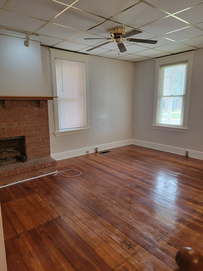 Upstairs Living room - 819 Motter Ave