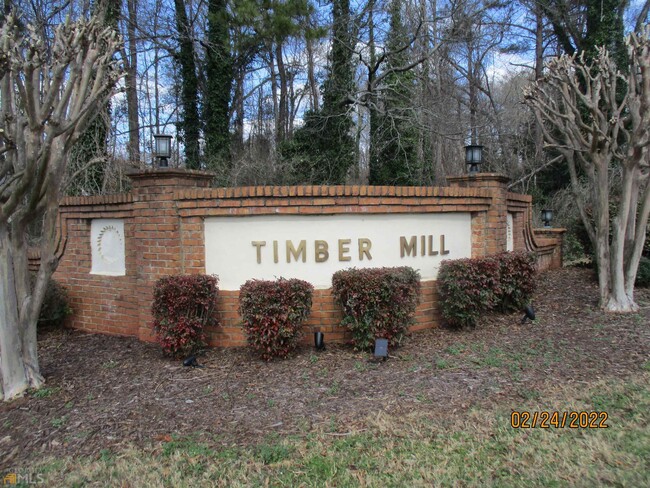 Building Photo - 312 Timber Ml