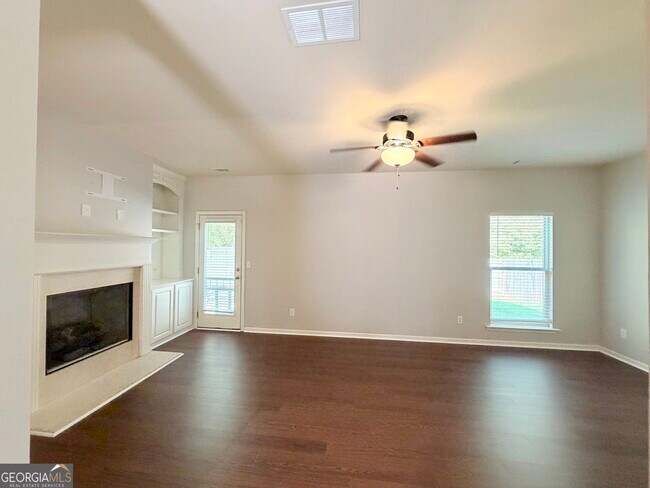 Foto del edificio - 4929 Parke Brook Dr