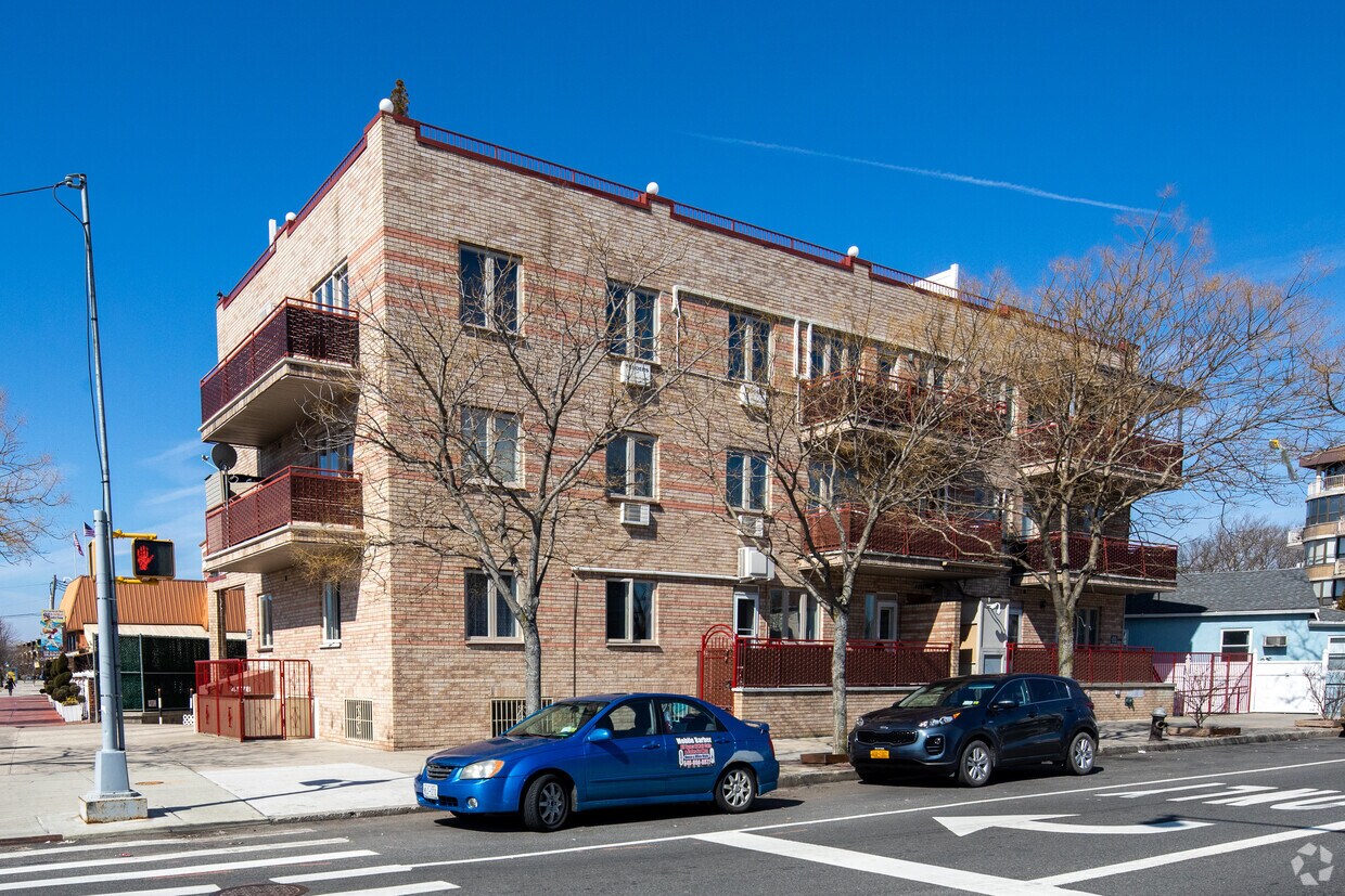 Foto principal - 4078 Nostrand Ave
