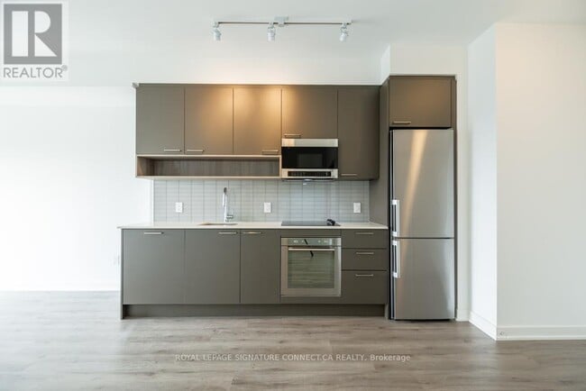 Building Photo - 3005 Pine Glen Rd