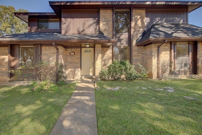 Foto del edificio - 2807 Planters St