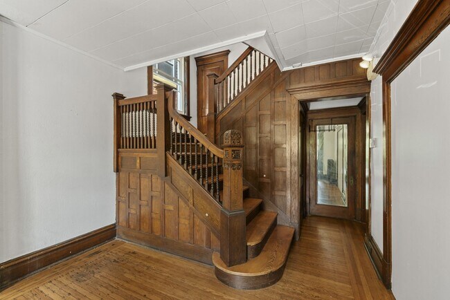 Foto del edificio - 112 Stratford Ave