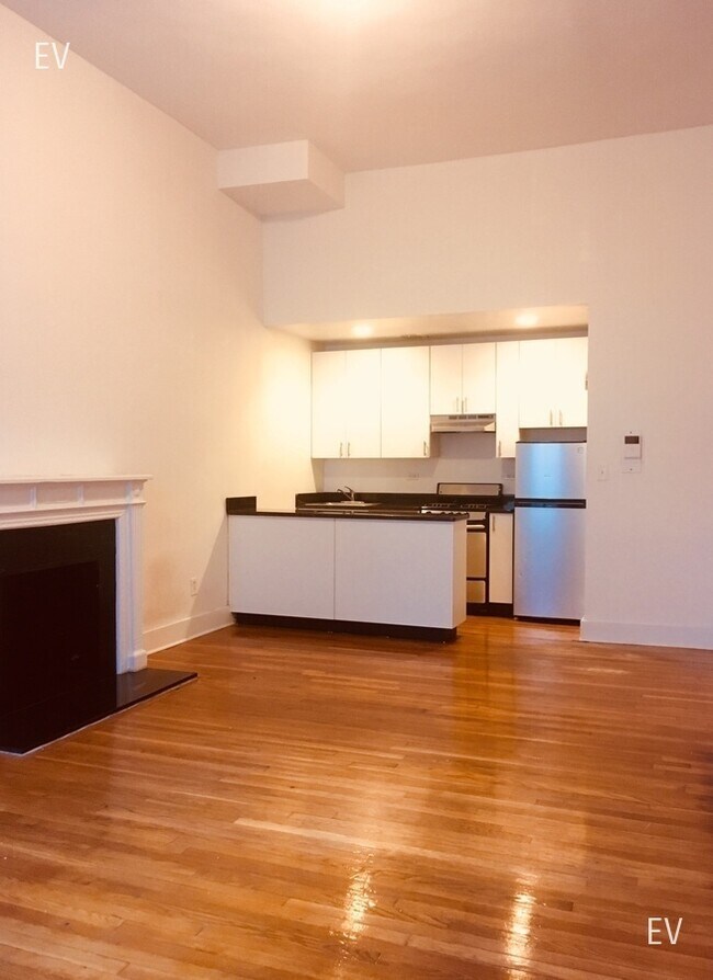 Foto del edificio - 37 E 65th St