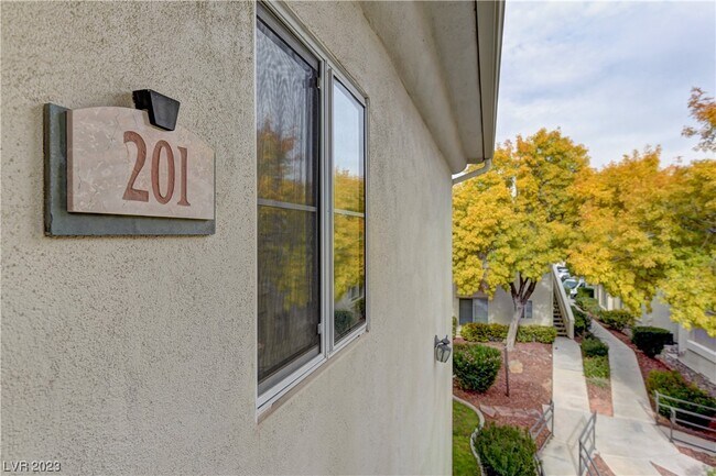 Foto del edificio - 1311 Red Gable Ln