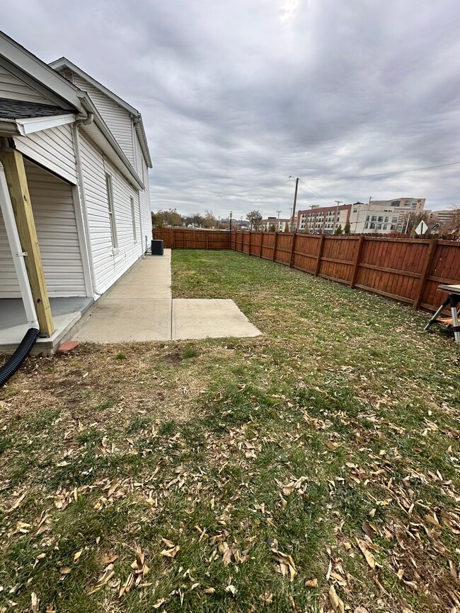 Foto del edificio - 211 Burns Ave