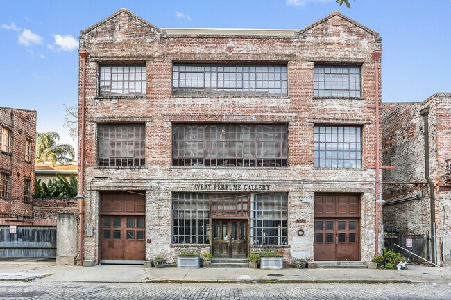 Foto del edificio - 527 St Joseph St