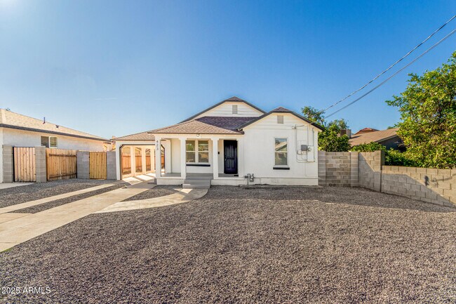 Foto del edificio - 423 E Crescent Ave