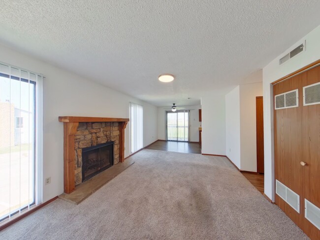 Foto del edificio - 3950 N Garland Cir