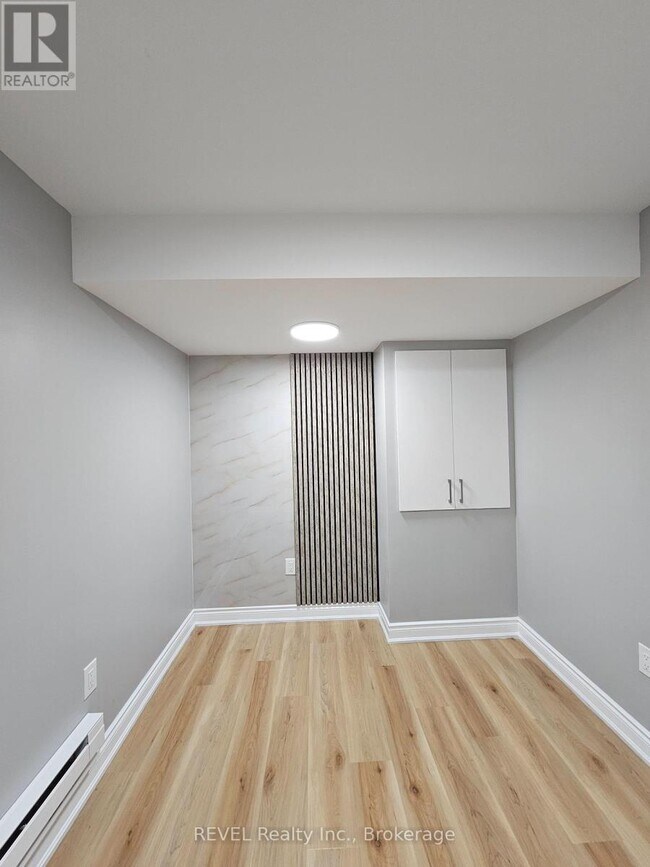 Photo du bâtiment - 16 Concord Dr