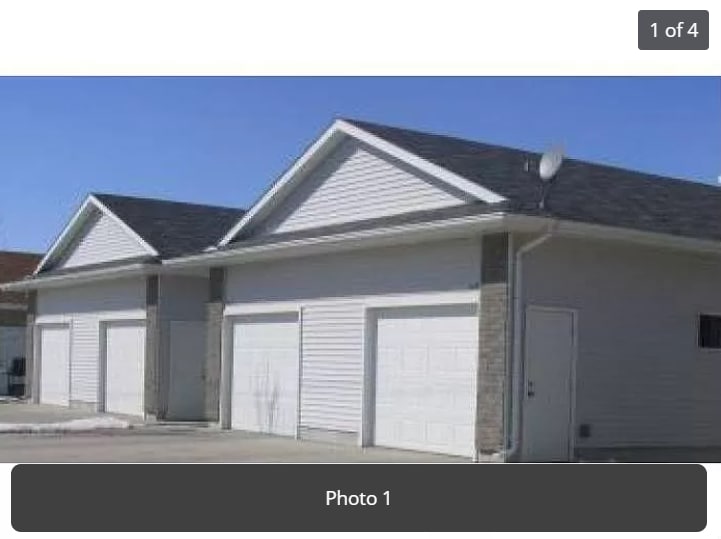 GARAGE AND DRIVEWAY PARKING - 1402 E Redwood Blvd