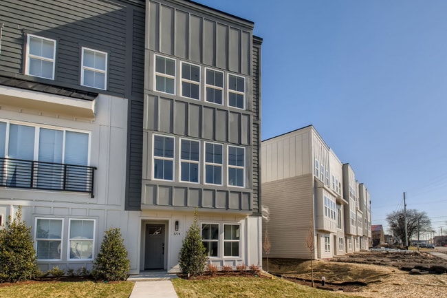 Photo - 5714 California Ave Townhome