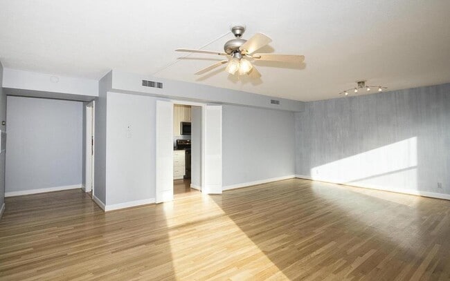 Building Photo - 1101 St Paul St