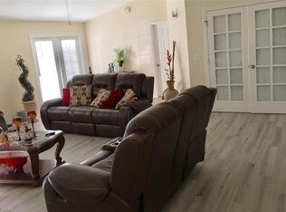 Building Photo - Cape Coral family home