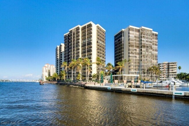 Foto del edificio - Pointe Royale