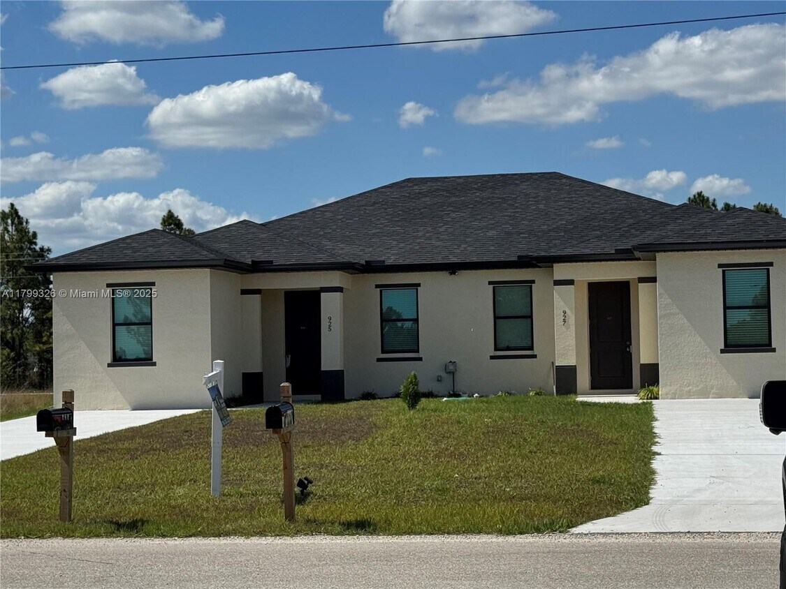Primary Photo - 925-927 SHELNAULT St