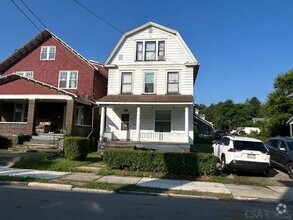 Building Photo - 28 Akers St