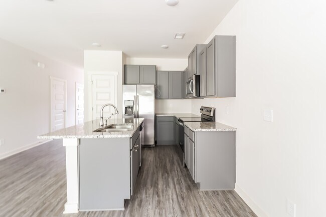 Foto del edificio - 608 The Heights Ln