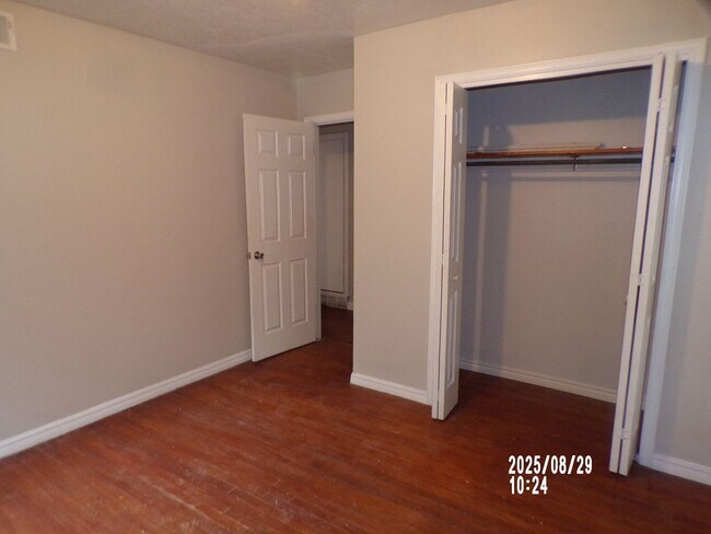 Foto del edificio - 1424 NW Logan Ave
