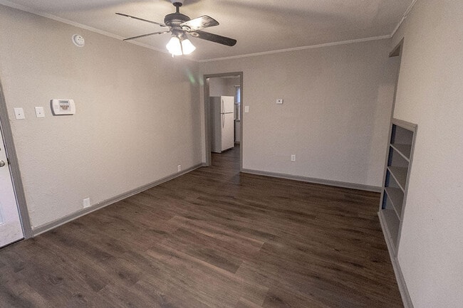 Foto del edificio - 210 Highview Ave