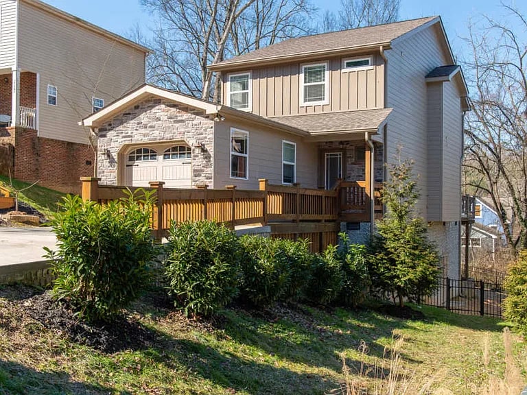 Primary Photo - 1151 Coker Cir