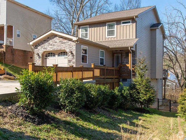 Building Photo - 1151 Coker Cir