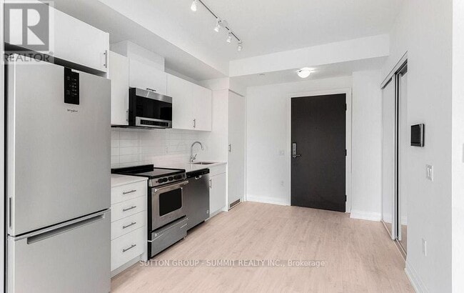 Building Photo - 412 Silver Maple Rd