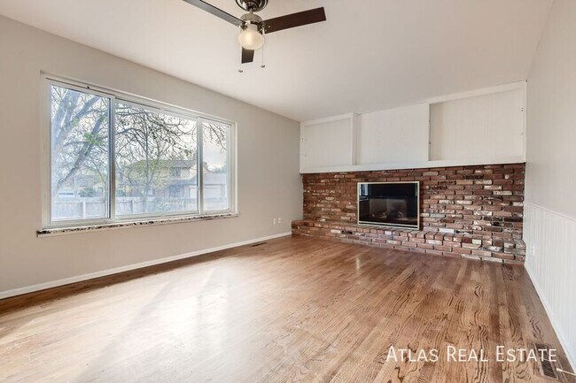 Foto del edificio - 2994 Whileaway Cir E