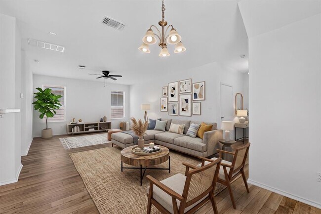Foto del edificio - 225 English Oak St