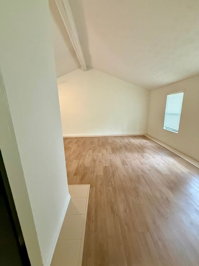 Building Photo - Newly remodeled 3 bedroom home in Jonesboro!
