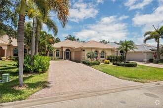 Building Photo - 4633 NW Red Maple Dr