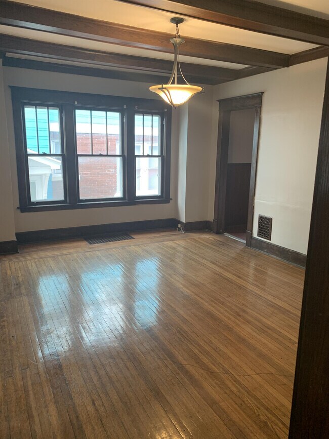 Building Photo - 28 Hedley Pl