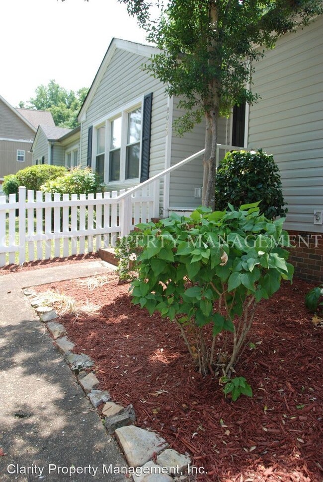 Building Photo - 4 br, 2 bath House - 2033 Glenwood Drive