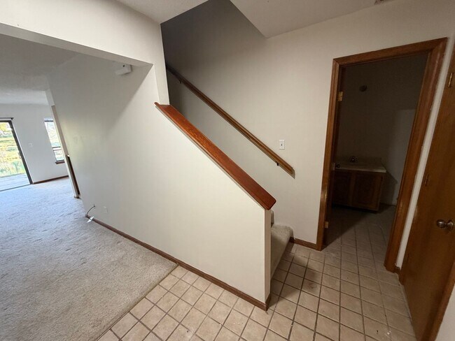 Foto del edificio - Lakefront 2 bed 2.5 bath townhouse!