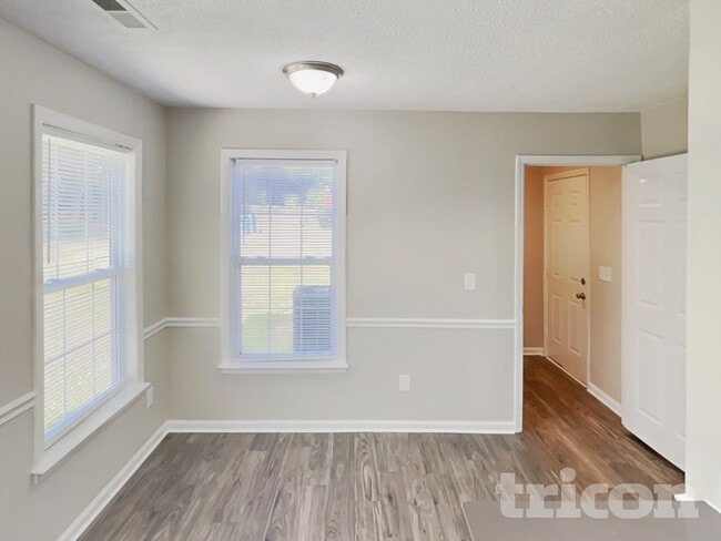 Building Photo - 1705 Glenn Meade Dr