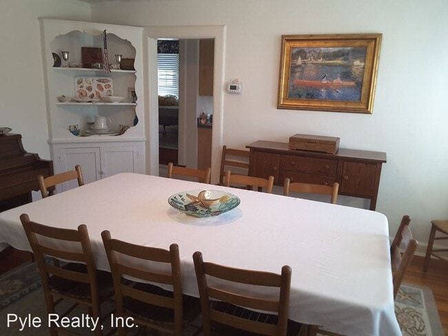 Building Photo - 4 br, 2.5 bath House - 108 45th Street