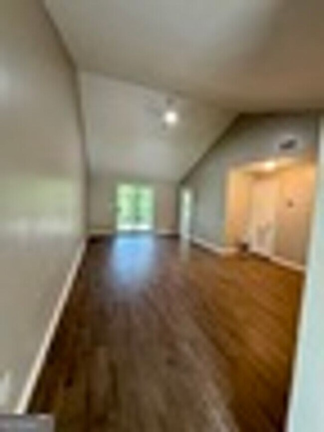 Building Photo - 438/440 Admirals Walk Dr