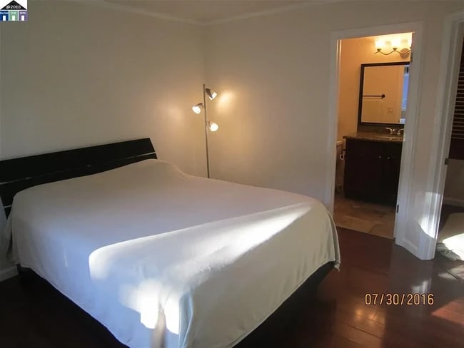 Building Photo - 3274 Red Cedar Ter