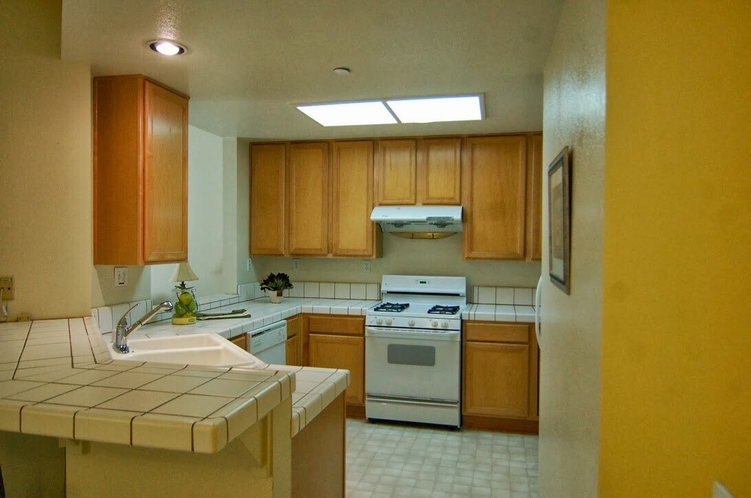 Primary Photo - 608 Arcadia Terrace
