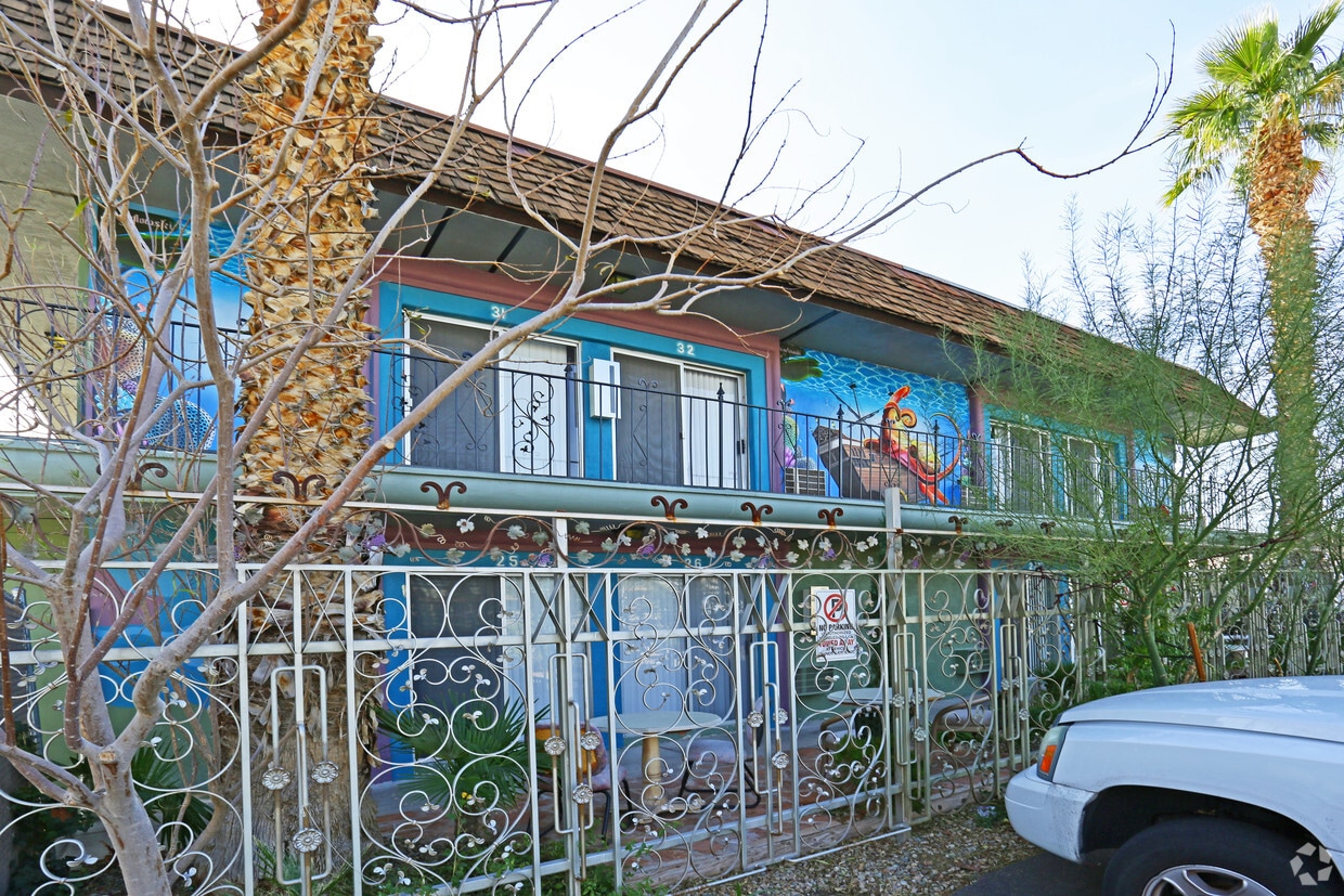 CASA Napolis - Krib Apartments