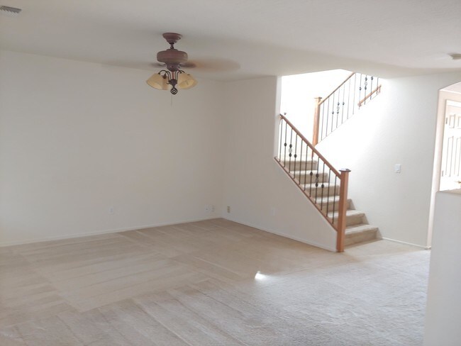 Foto del edificio - 4813 N 112th Glen