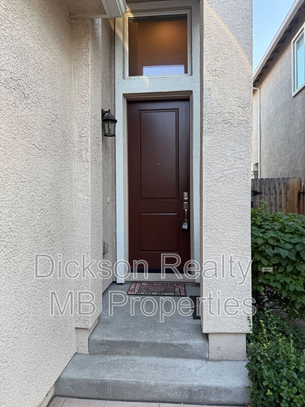 Building Photo - 770 Sarcinella Ct