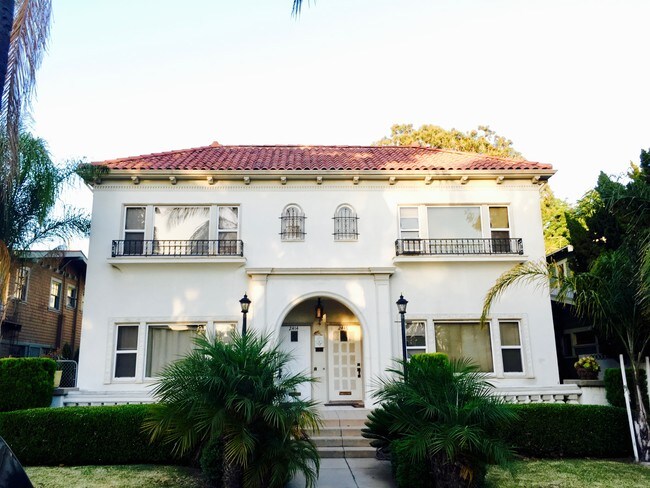 Foto del edificio - 2412 5th Ave