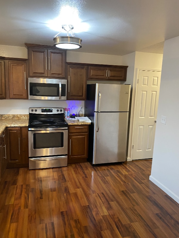 Building Photo - 902 Muscovy Ct