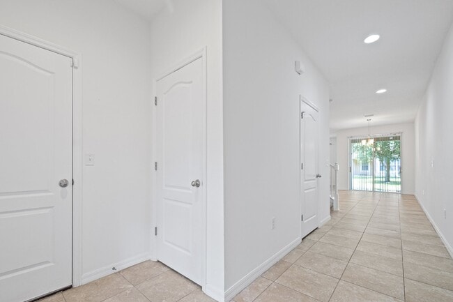 Photo - "Gated community in Seven Oak 3-Bedroom Townhouse with Granite Countertops in Wesley Chapel, FL"