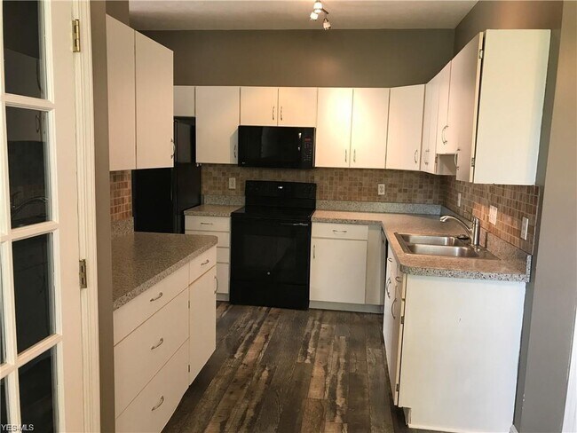Building Photo - 23205 Chandlers Ln