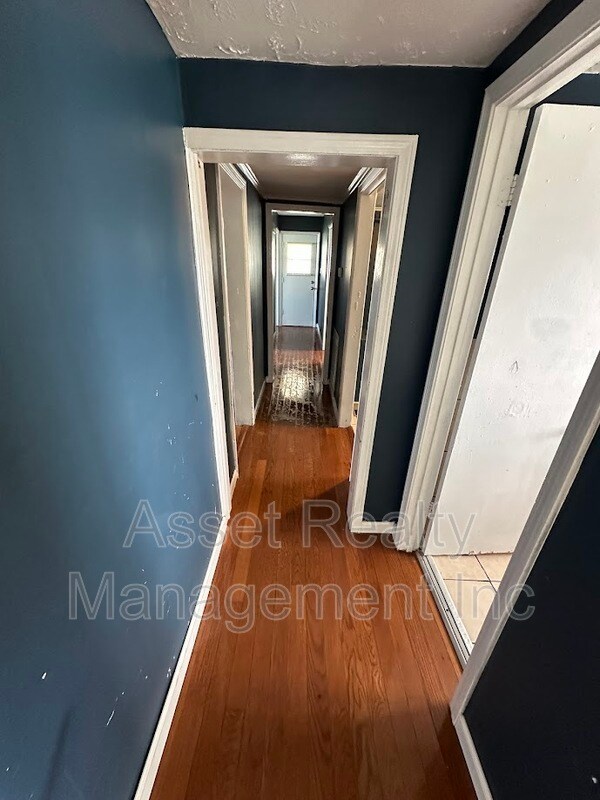 Foto del edificio - 9310 Davis Dr