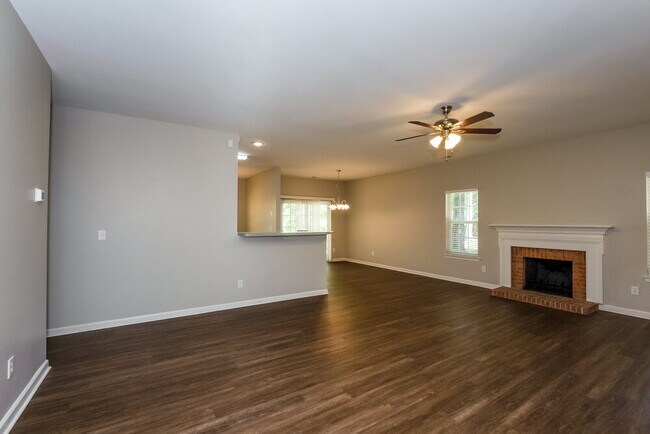 Foto del edificio - 11430 Northwoods Forest Dr