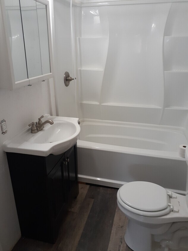 Foto principal - 743 Bluff St